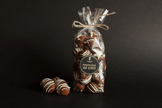 Rudzu piparkūkas ar ķirsi